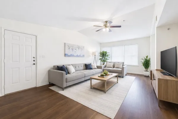 $1,850 | 501 West 26th Street, Unit 314, Austin, TX 78705