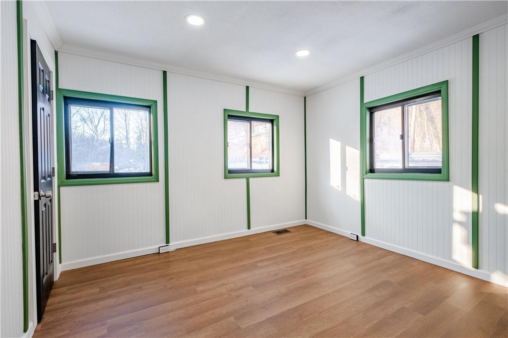 5050 Thoms Run Road Presto, PA 15142 - Photo 13 of 25 Gallery Image 13
