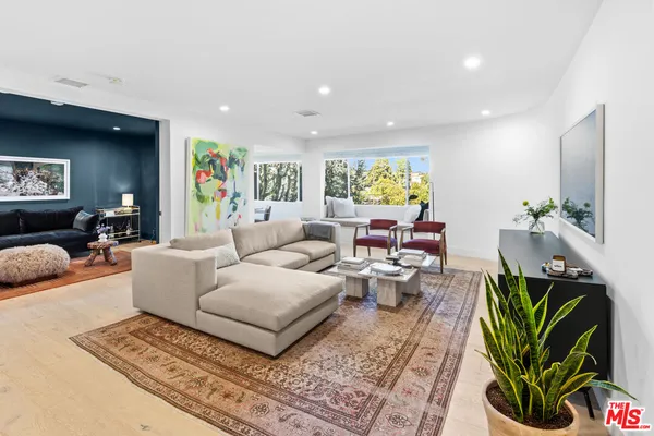 $1,895,000 | 930 California Avenue, Unit 301, Santa Monica, CA 90403