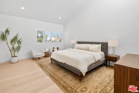 $1,895,000 | 930 California Avenue, Unit 301, Santa Monica, CA 90403