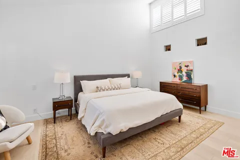 $1,895,000 | 930 California Avenue, Unit 301, Santa Monica, CA 90403