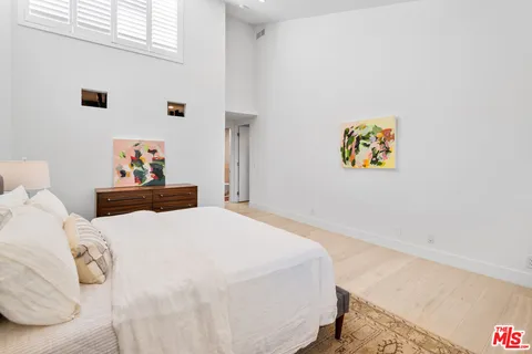 $1,895,000 | 930 California Avenue, Unit 301, Santa Monica, CA 90403