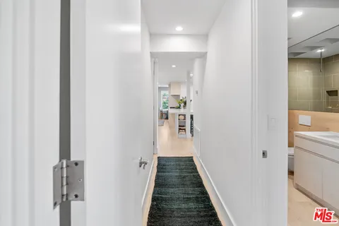 $1,895,000 | 930 California Avenue, Unit 301, Santa Monica, CA 90403