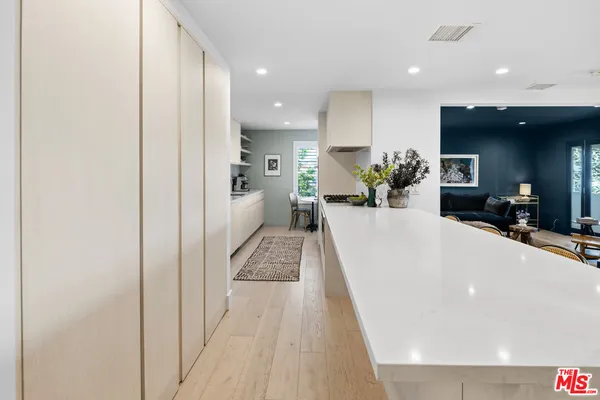 $1,895,000 | 930 California Avenue, Unit 301, Santa Monica, CA 90403