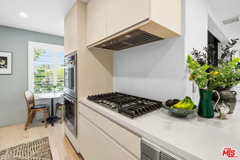 $1,895,000 | 930 California Avenue, Unit 301, Santa Monica, CA 90403