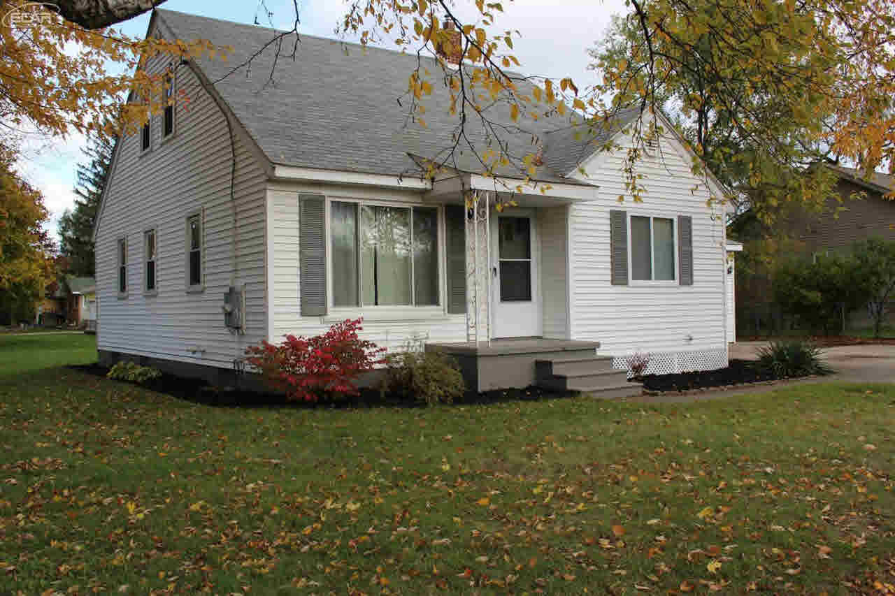 2408 North Road Fenton, MI 48430 - Photo 7 of 40 Gallery Image 7