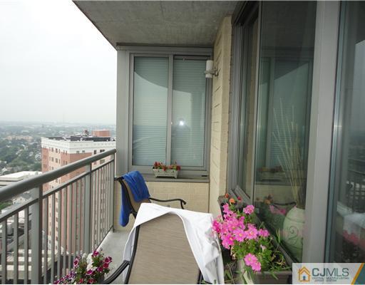 1 Spring Street, Unit 2202 New Brunswick, NJ 08901 - Photo 12 of 20 Gallery Image 12