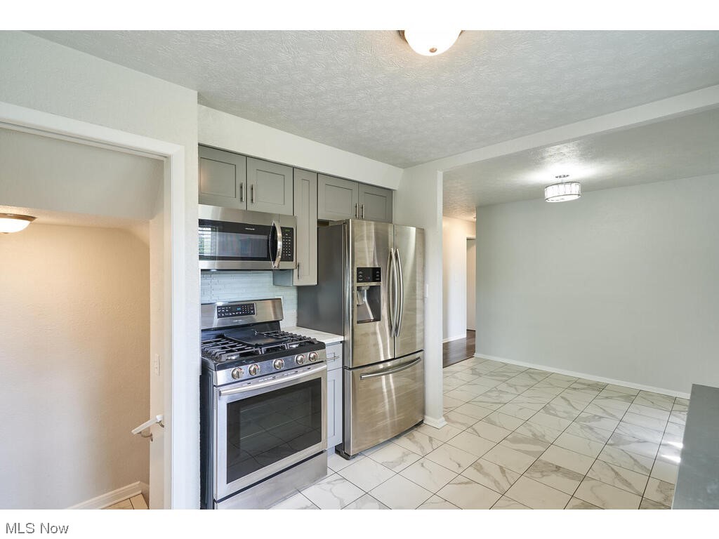 13236 Harper Road Strongsville, OH 44149 - Photo 8 of 26 Gallery Image 8