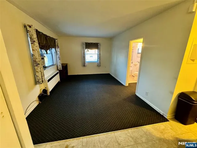 $1,455 | 411 Park Avenue, Unit 2J | Midtown East