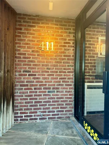 $1,455 | 411 Park Avenue, Unit 2J | Midtown East