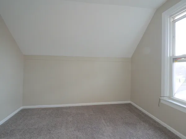 $139,900 | 572 Douglas Avenue, Calumet City, IL 60409