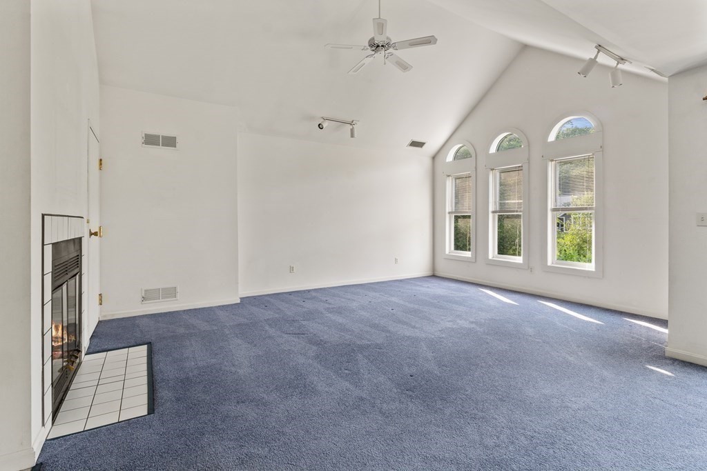 29 Ledgebrook Drive, Unit 29 Blackstone, MA 01504 - Photo 11 of 38