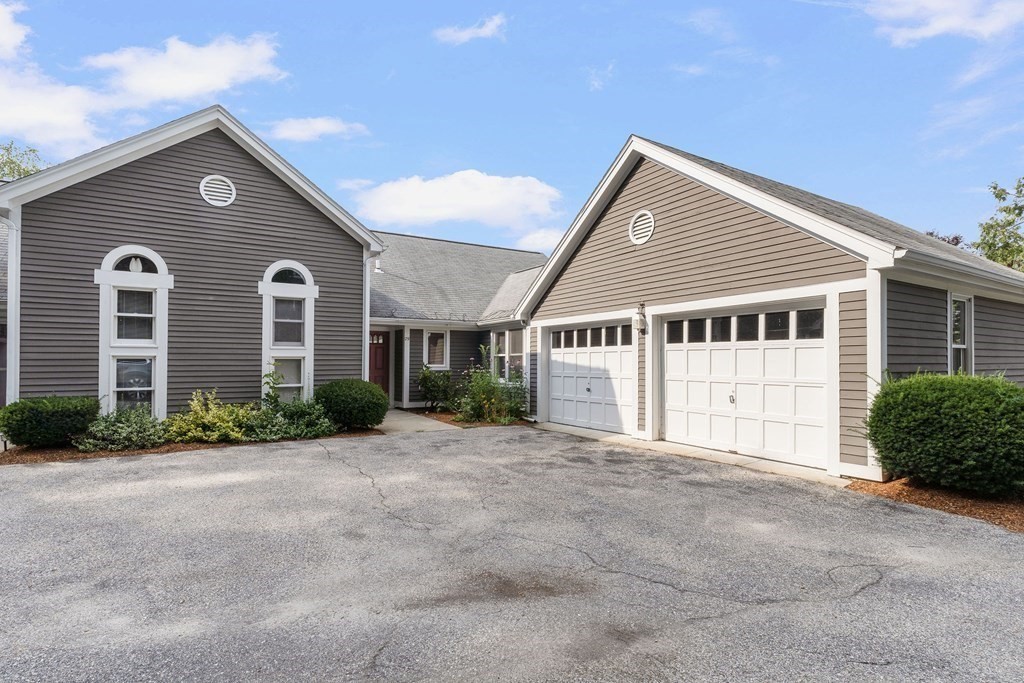 29 Ledgebrook Drive, Unit 29 Blackstone, MA 01504 - Photo 5 of 38