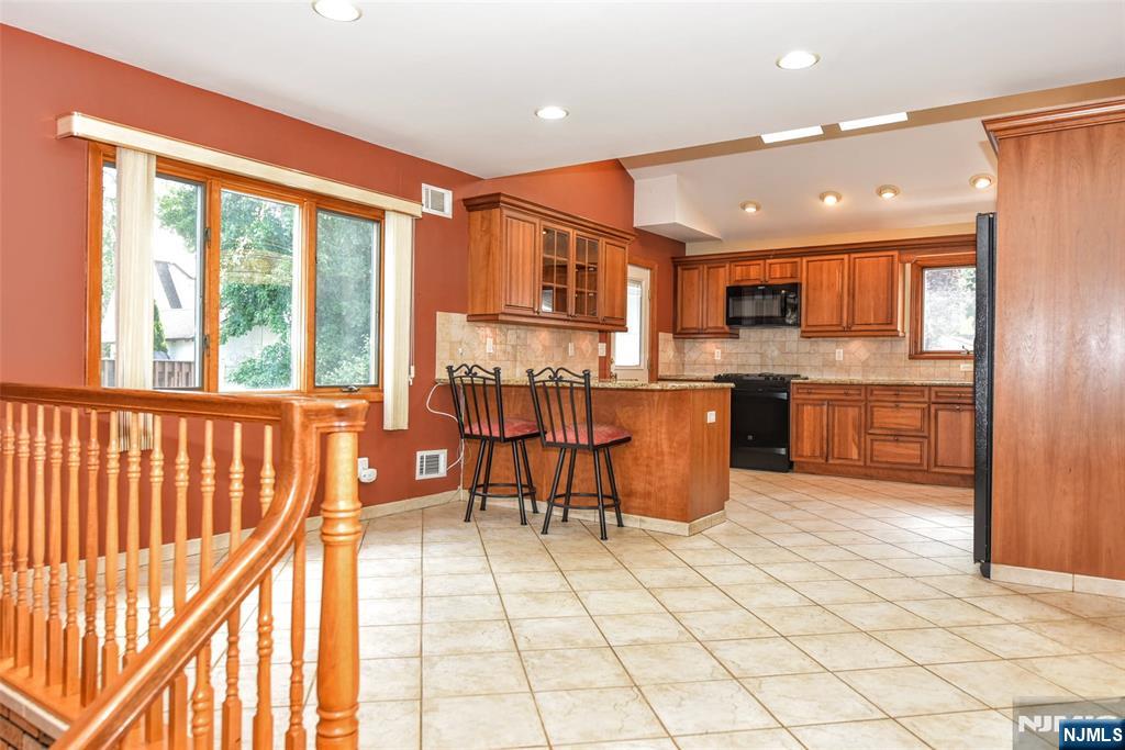 77 Herman Street Hackensack, NJ 07601 - Photo 13 of 40