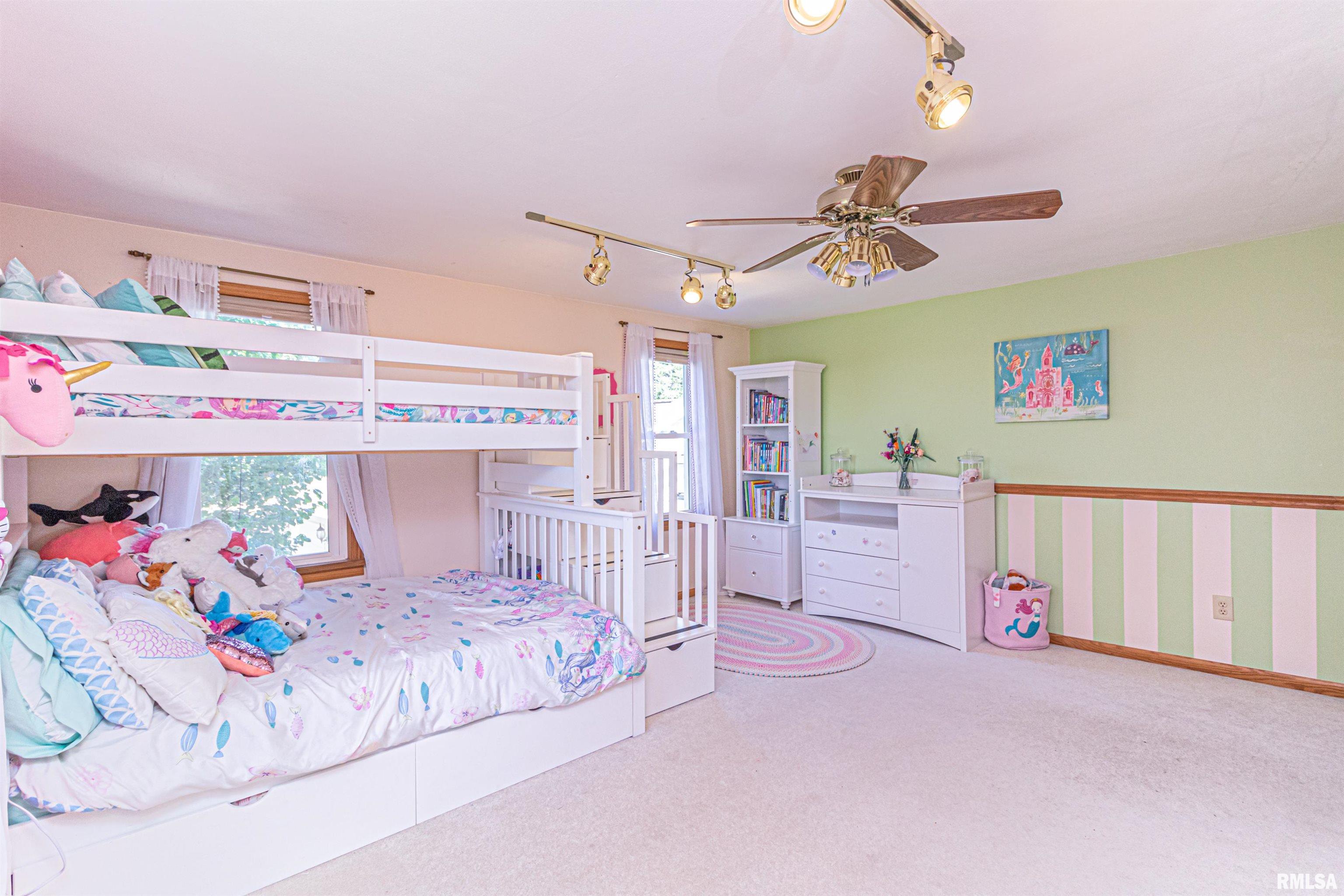 701 East Queenwood Road Morton, IL 61550 - Photo 39 of 57