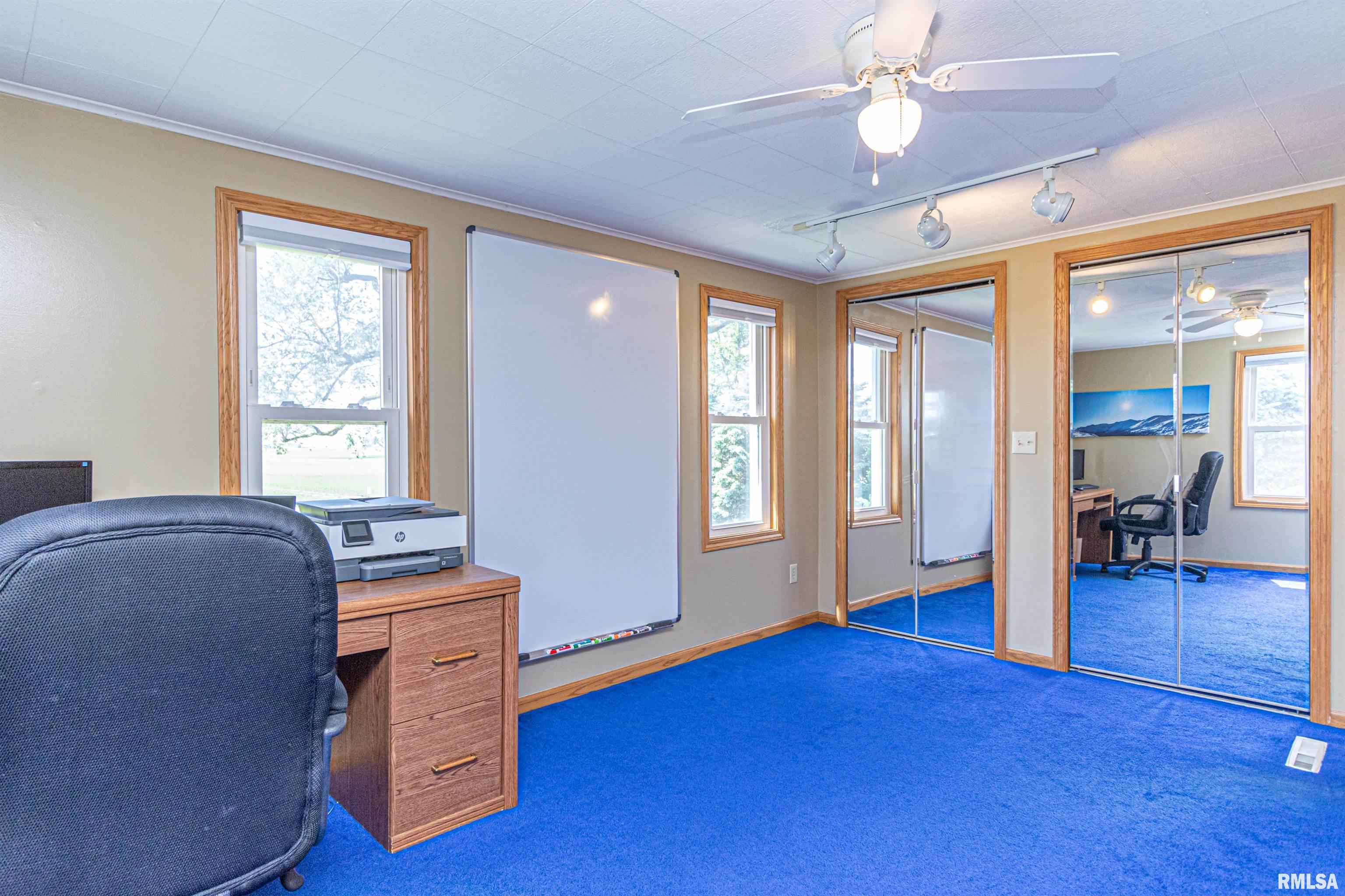 701 East Queenwood Road Morton, IL 61550 - Photo 45 of 57