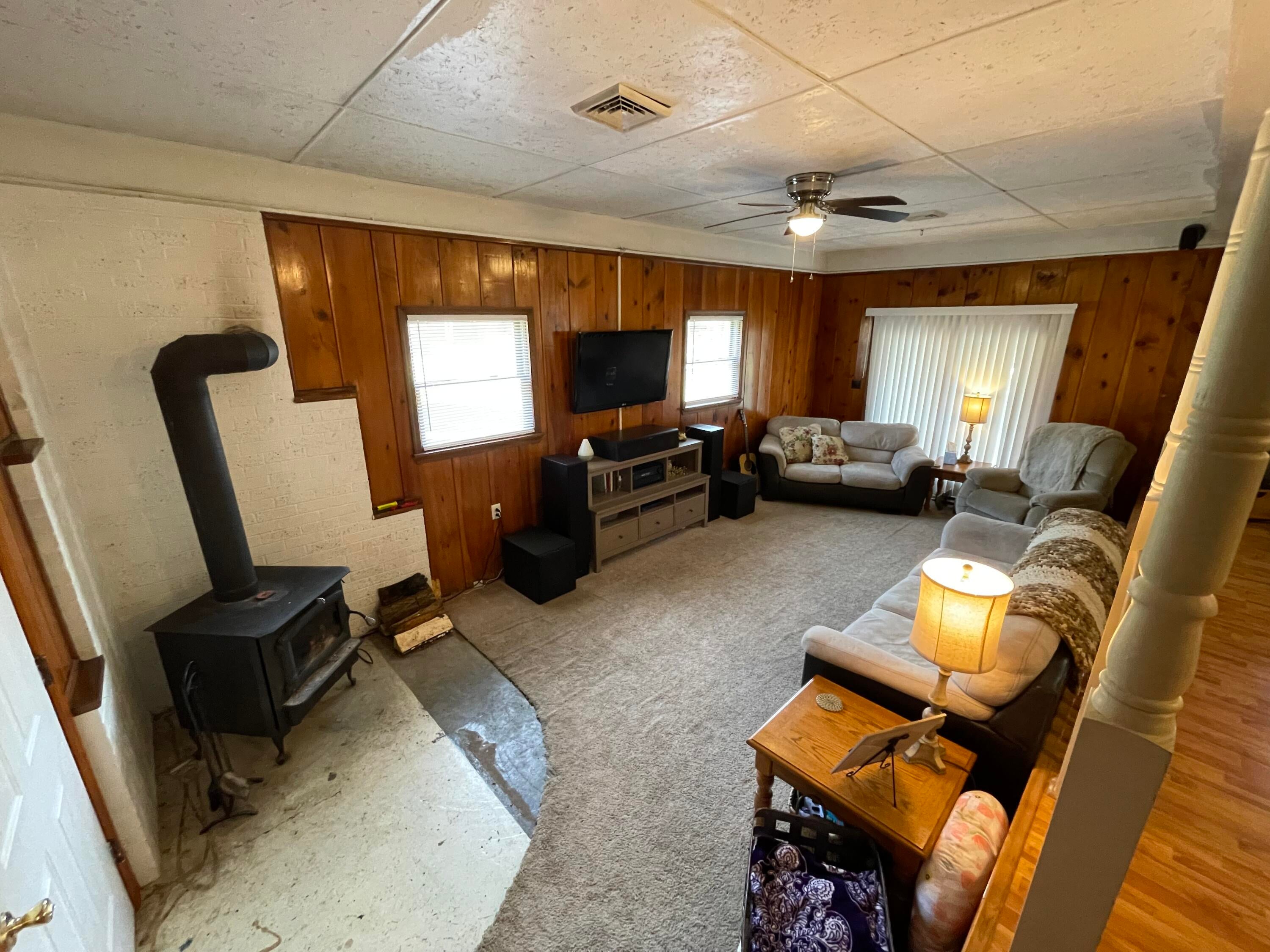 193 Dickson Road Caldwell, WV 24925 - Photo 11 of 30 Gallery Image 11