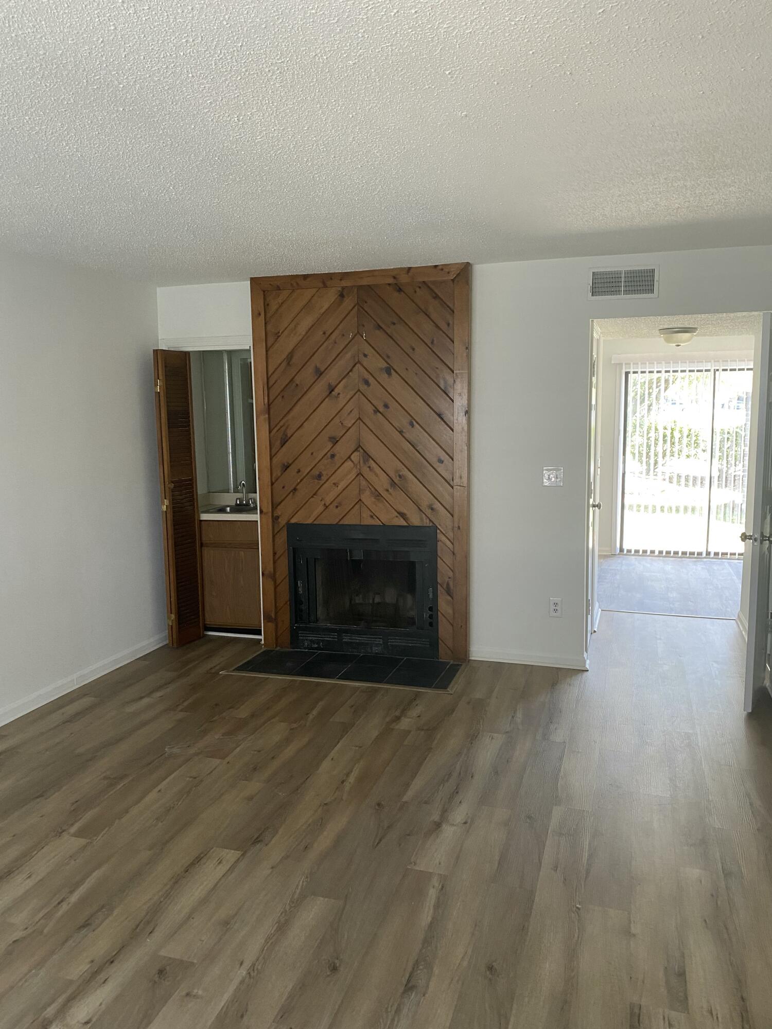 8040 Thelen Street North Charleston, SC 29406 - Photo 2 of 13 IMG_2660