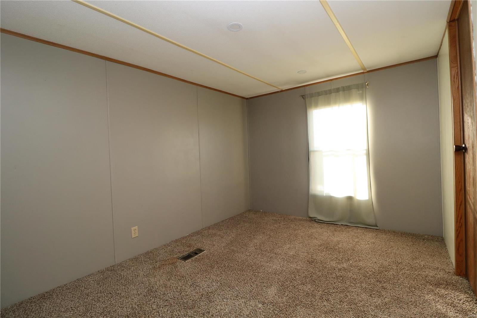 364 Cemetery Road Worden, IL 62097 - Photo 15 of 26