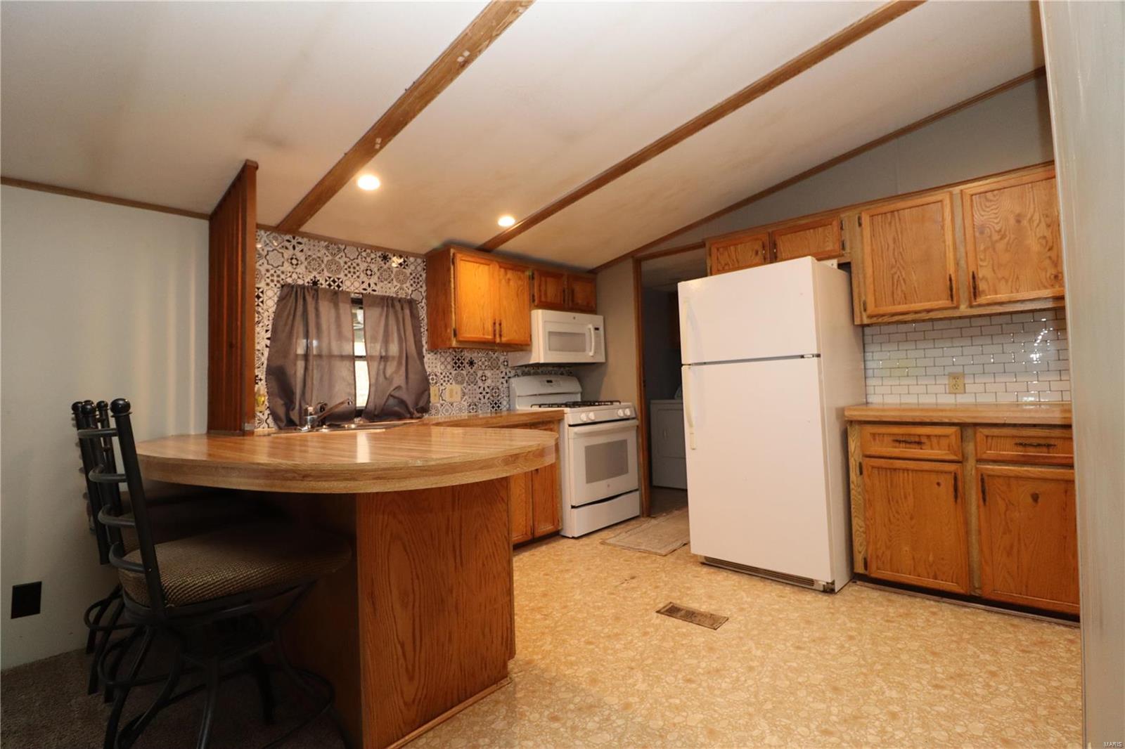 364 Cemetery Road Worden, IL 62097 - Photo 8 of 26