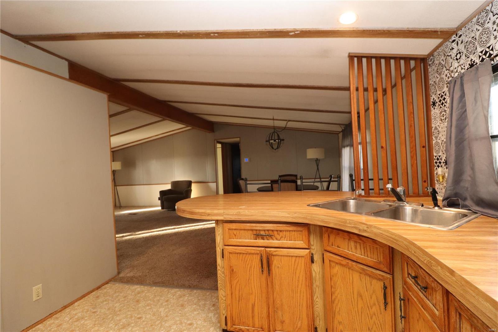 364 Cemetery Road Worden, IL 62097 - Photo 10 of 26