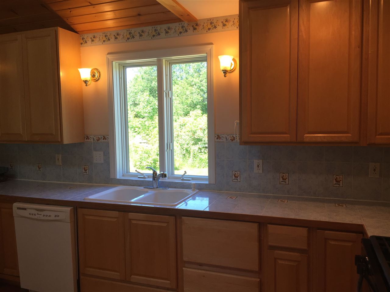 642 High Street Chester, VT 05143 - Photo 6 of 38