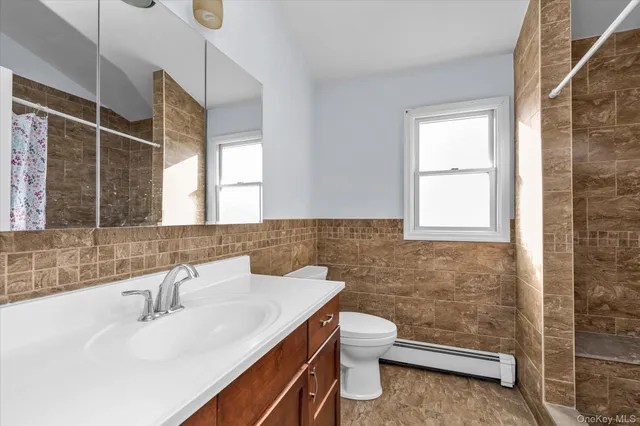 $899,000 | 303 Oak Street, Hempstead, NY 11550