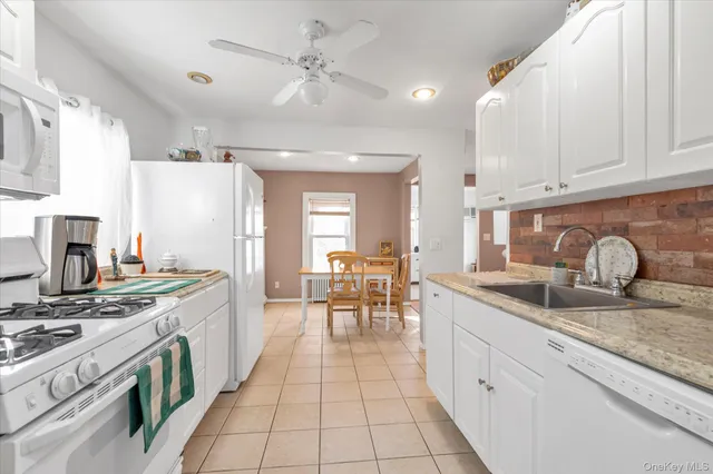 $899,000 | 303 Oak Street, Hempstead, NY 11550