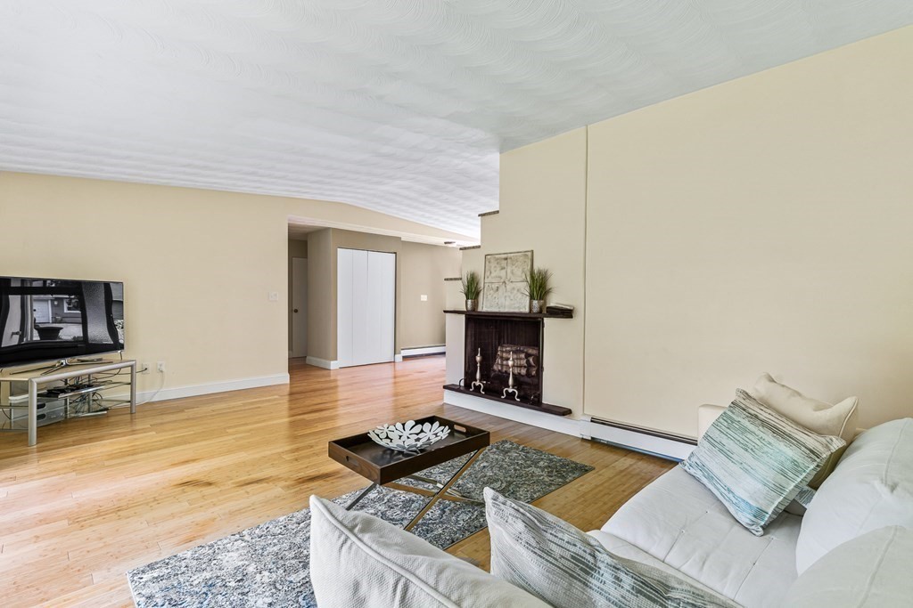 18 Daniels Road Framingham, MA 01701 - Photo 18 of 39 Gallery Image 18