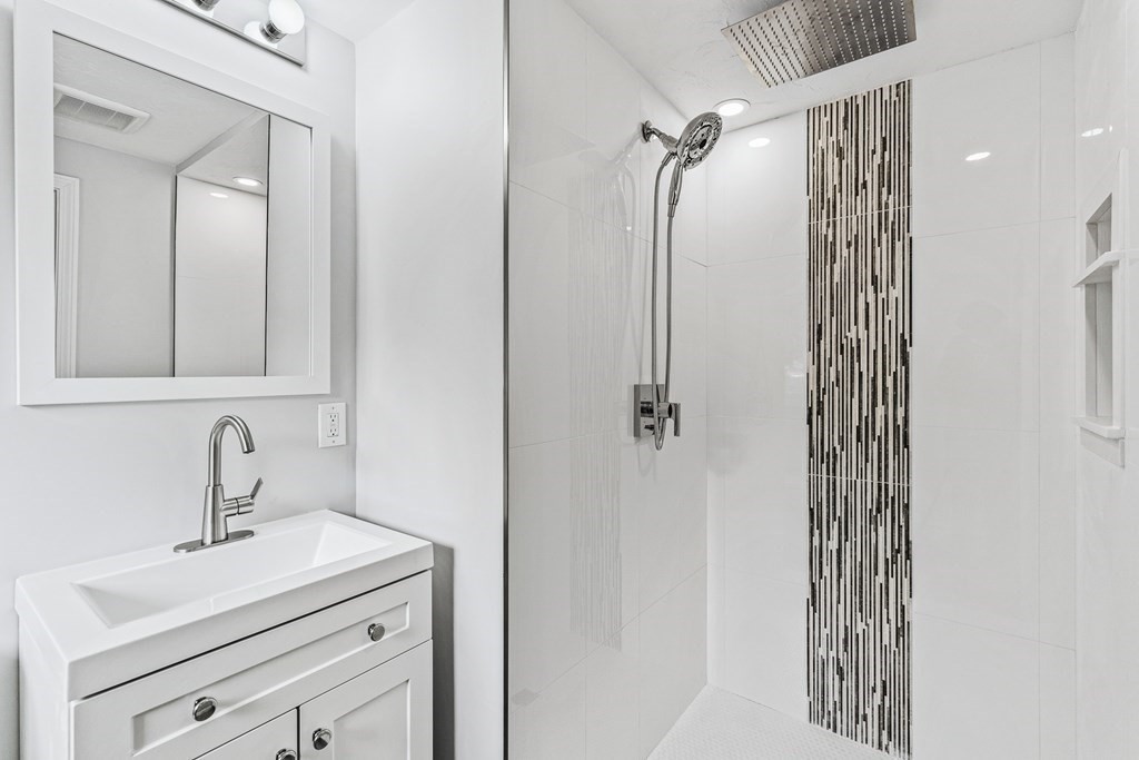 18 Daniels Road Framingham, MA 01701 - Photo 23 of 39 Gallery Image 23