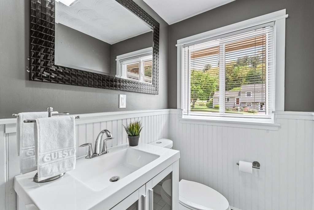 18 Daniels Road Framingham, MA 01701 - Photo 28 of 39 Gallery Image 28