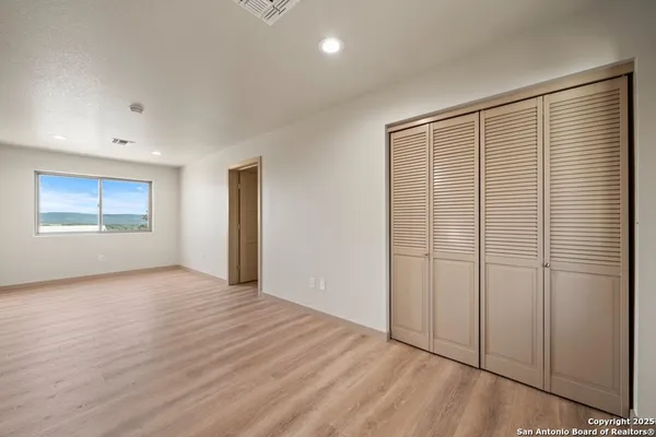 $665,000 | 301 Vip Drive, Canyon Lake, TX 78133