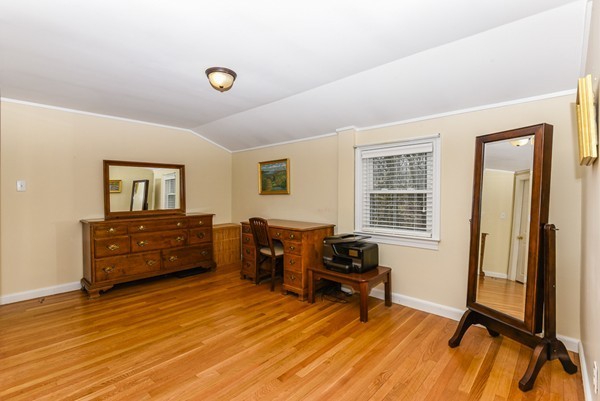 68 Ledgewood Road Dedham, MA 02026 - Photo 18 of 21 Gallery Image 18