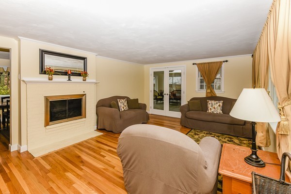 68 Ledgewood Road Dedham, MA 02026 - Photo 3 of 21 Gallery Image 3