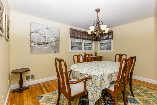 68 Ledgewood Road Dedham, MA 02026 - Photo 5 of 21 Gallery Image 5