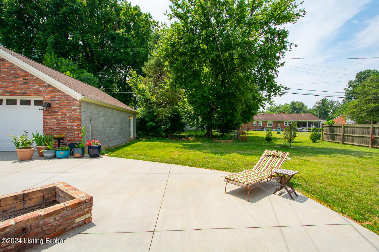 8610 Whipps Bend Road Louisville, KY 40222 - Photo 68 of 73 WhippsBend-71
