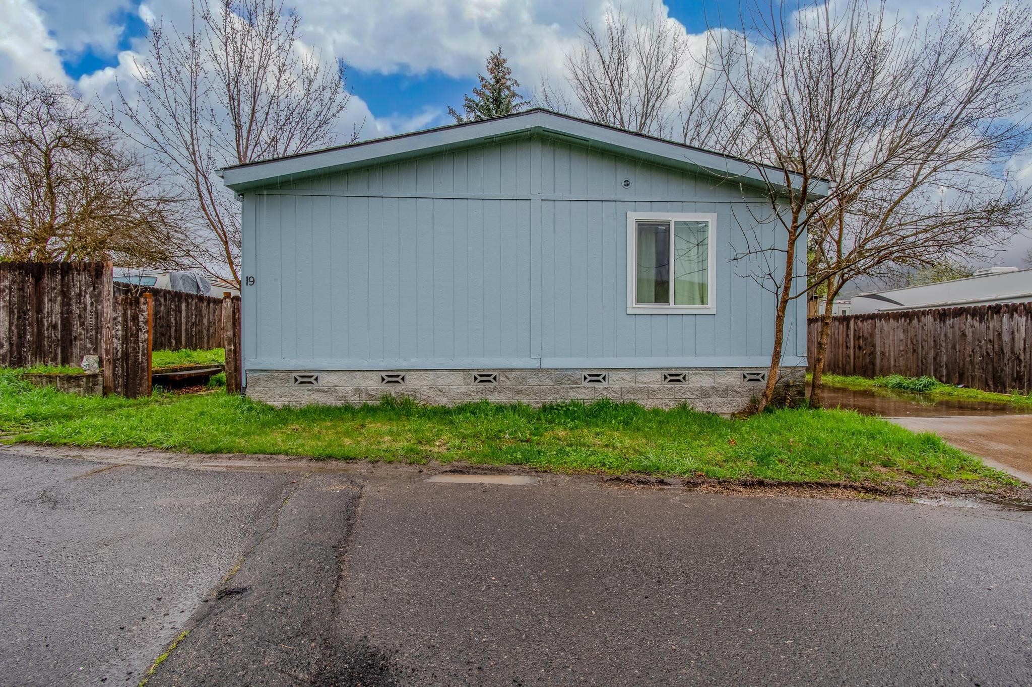 939 South Valley View Road, Unit 19 Ashland, OR 97520 - Photo 25 of 26 Great location in the park