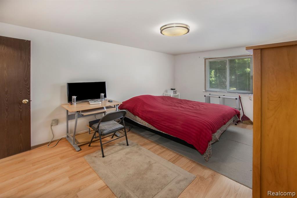 1635 Dennett Lane Rochester, MI 48307 - Photo 11 of 19