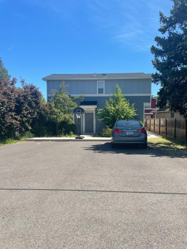 215 South C Street Phoenix, OR 97535 - Photo 1 of 23 217 C St