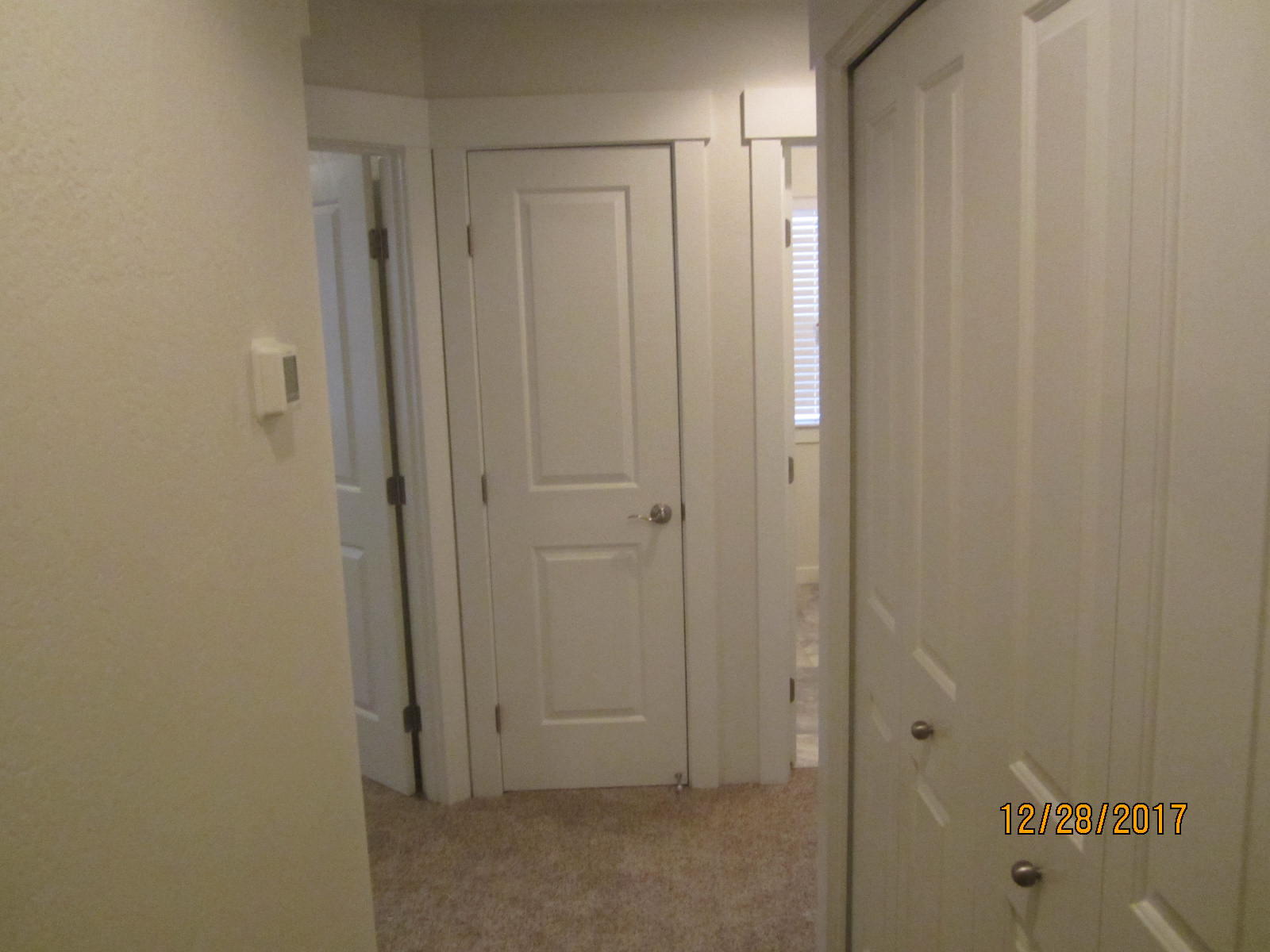 215 South C Street Phoenix, OR 97535 - Photo 12 of 23 217 C St For listing (12)