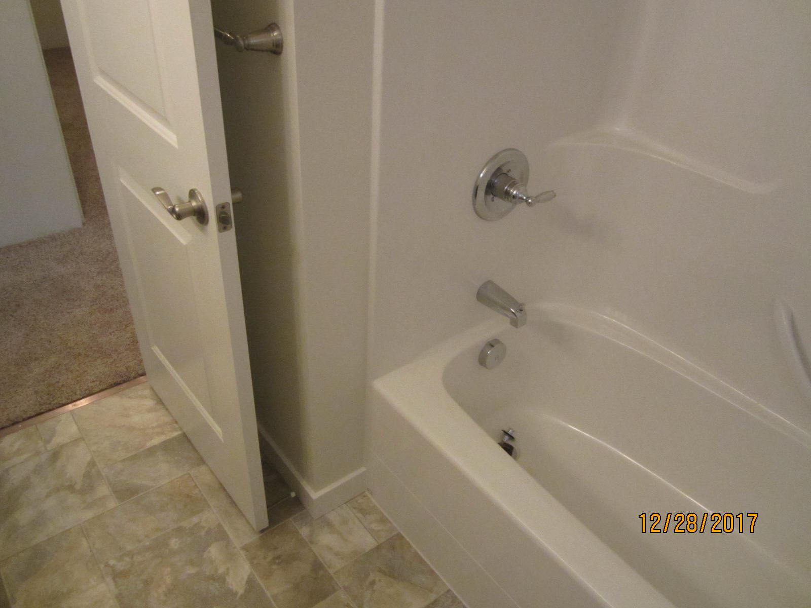 215 South C Street Phoenix, OR 97535 - Photo 15 of 23 217 C St For listing (16)