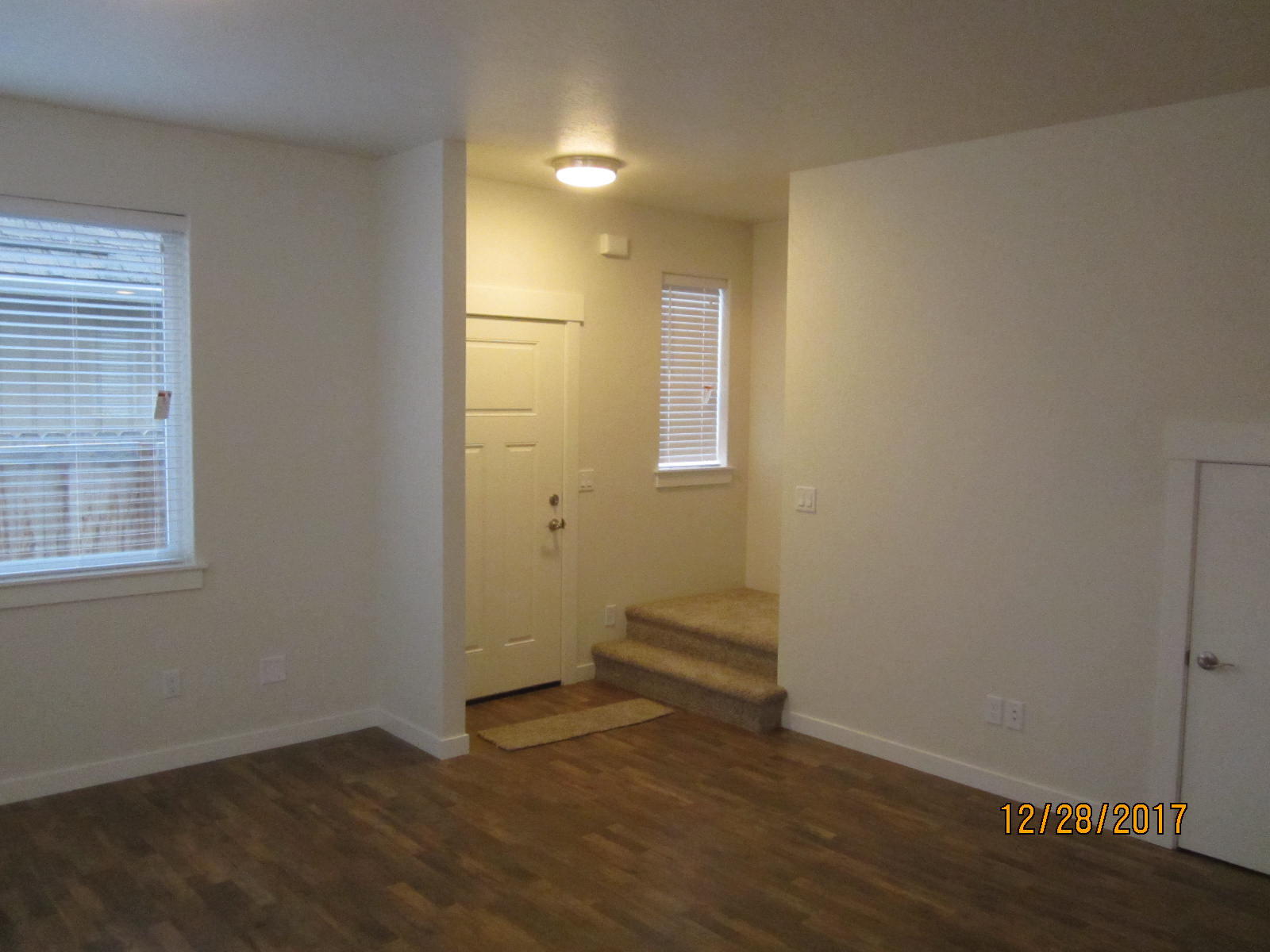 215 South C Street Phoenix, OR 97535 - Photo 22 of 23 217 C St For listing (49)
