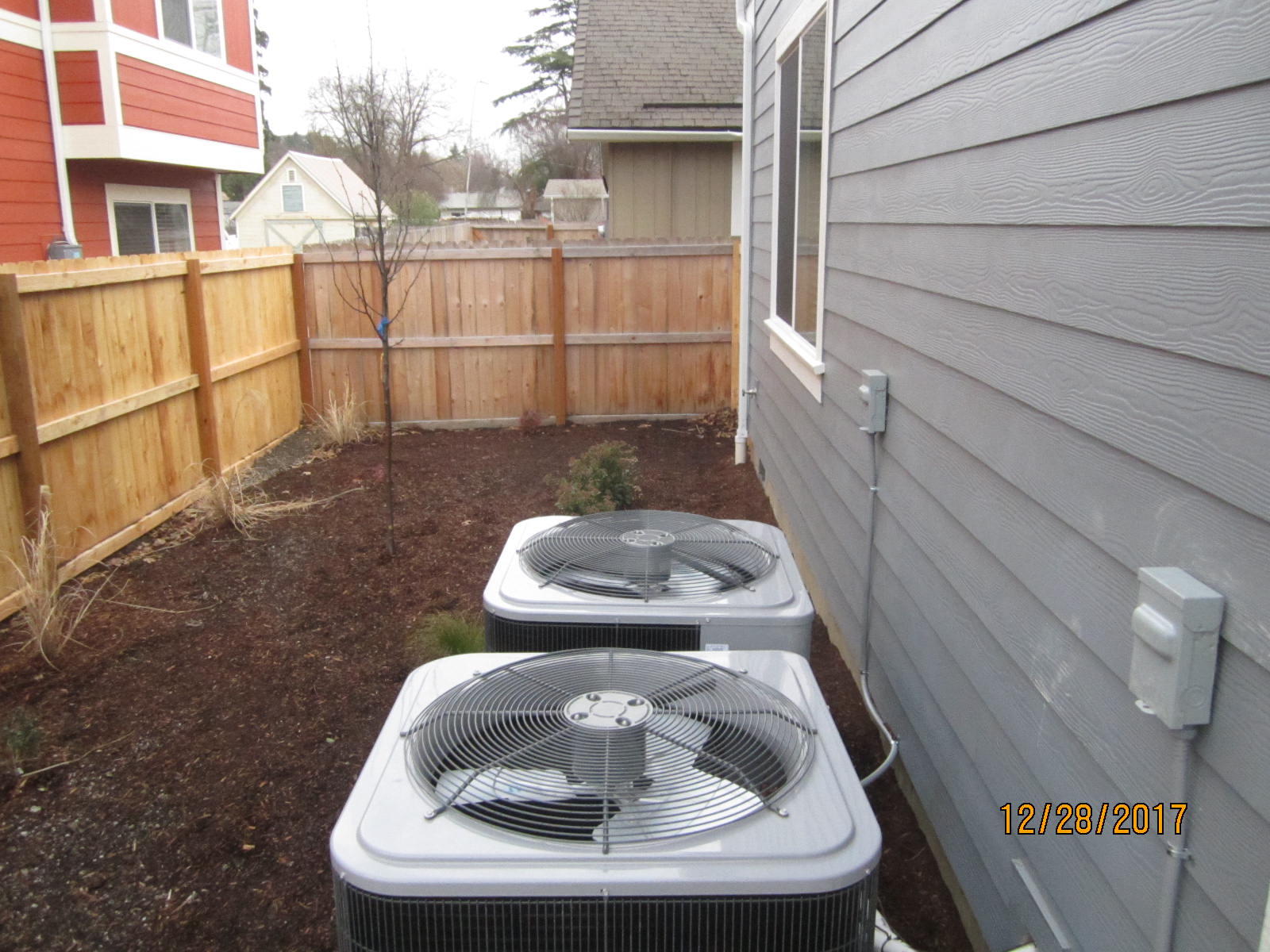 215 South C Street Phoenix, OR 97535 - Photo 23 of 23 217 C St For listing (3)