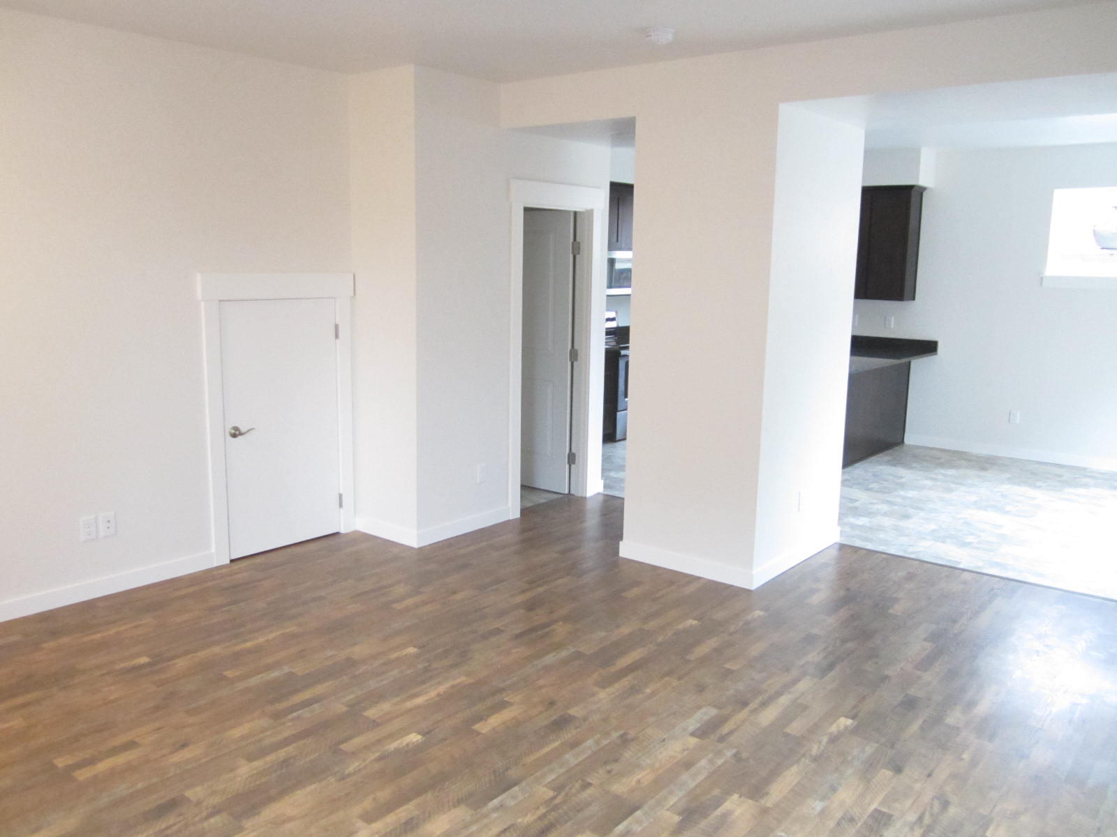 215 South C Street Phoenix, OR 97535 - Photo 7 of 23 217 C St For listing (34)