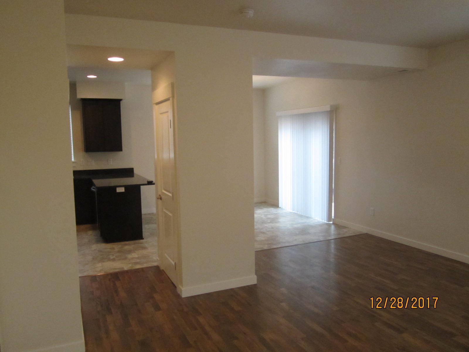 215 South C Street Phoenix, OR 97535 - Photo 8 of 23 217 C St For listing (46)