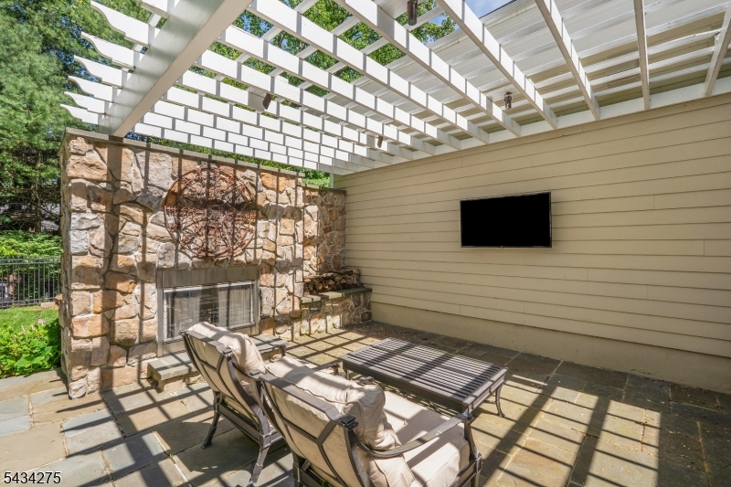 7 Chilton Road Chester, NJ 07930 - Photo 7 of 47