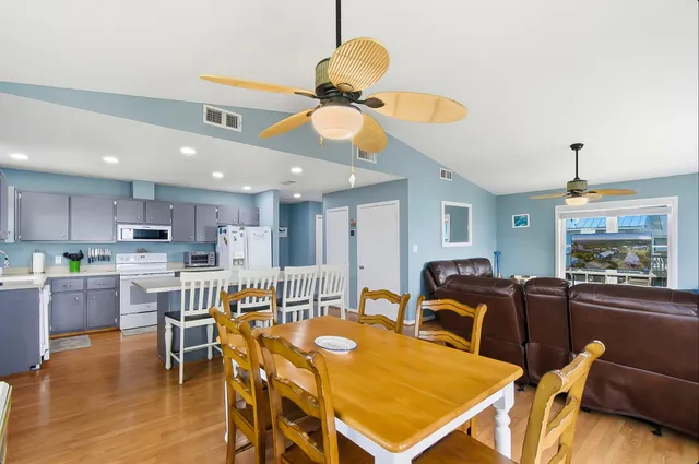 $685,000 | 19060 Good Times Drive, Perry, FL 32348