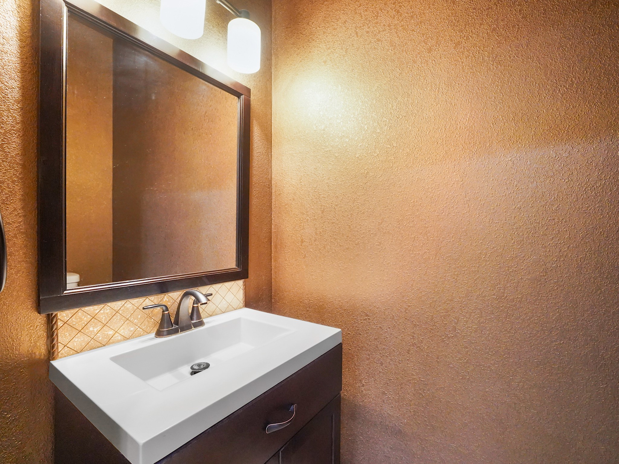 6000 Reims Road, Unit 2205 Houston, TX 77036 - Photo 13 of 35 Convenient half bath for guests.