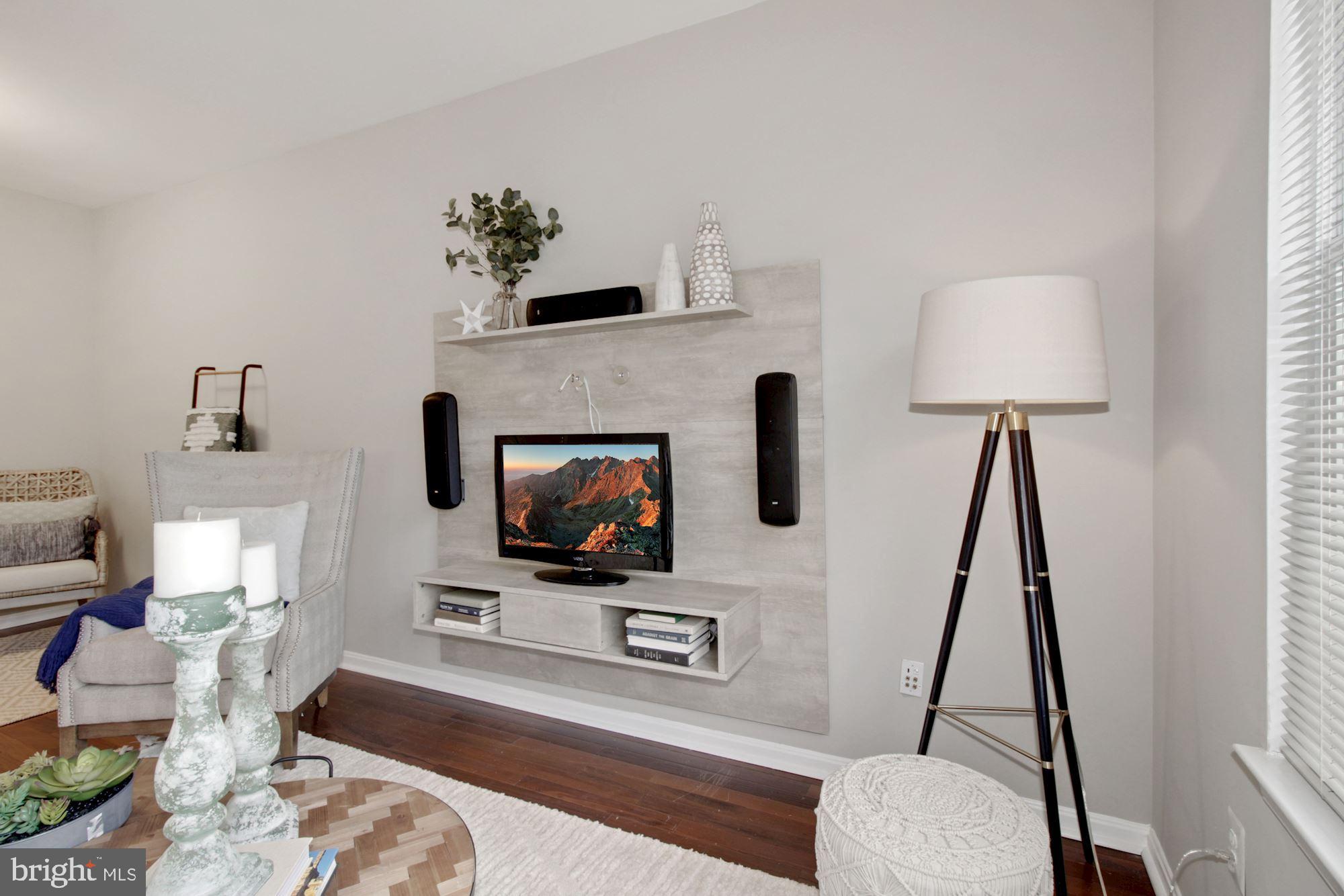 2074 Clipper Park Road Baltimore, MD 21211 - Photo 5 of 43