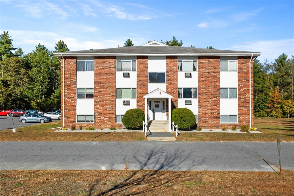 5 Turnpike Road, Unit 229 Townsend, MA 01469 - Photo 3 of 20 a view of outdoor space and yard